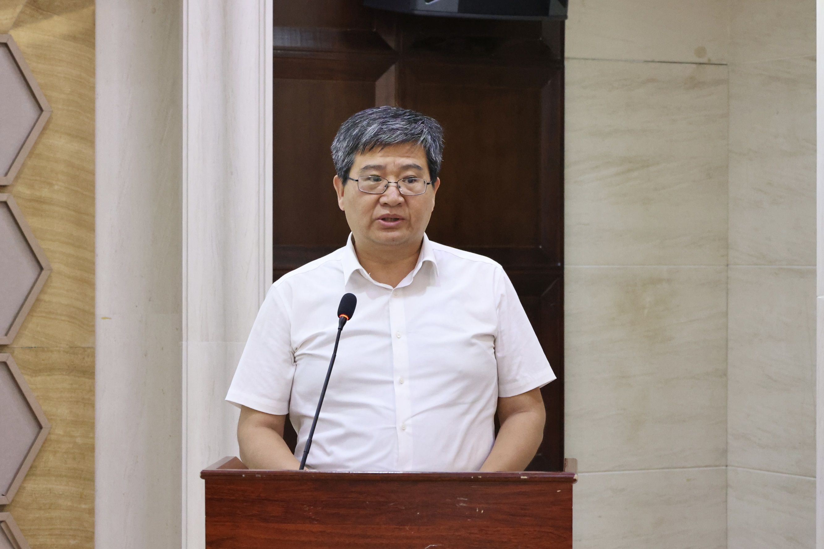 胡笑涛介绍小宝探花
基本情况.jpg