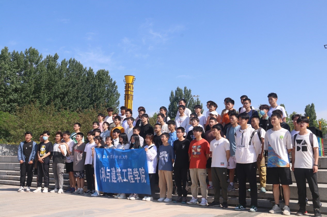 75b047885f114412a7c62259882e393e.jpg 参与人员合照.jpg